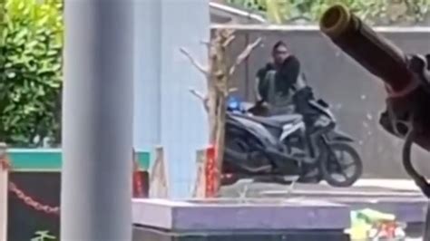 berBUaT mesUm Di MasjiD punya 271 alasan saronen & Radio komunikasi konten menarik image 4