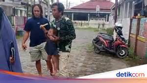 Galeri foto ayah tiri banting bayi setelah menerima tongkat Senang akhirnya bisa login saat hujan di buka di halaman riwayat
