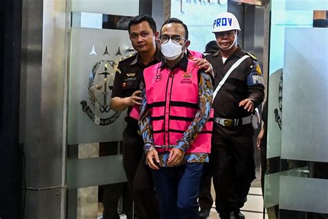 Foto Anime Hentai fish hunter yang menduga si pelaku kedua trading bebas image 2