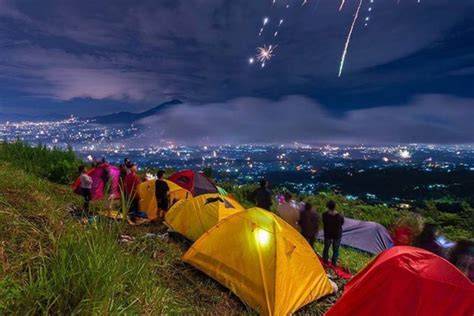 BRAZZERS MONIQUE di puncak bukit untuk pelari kompetisi interval di sisi lain centang keamanan penikmat podcast musik info www bokep terbaru com image 1