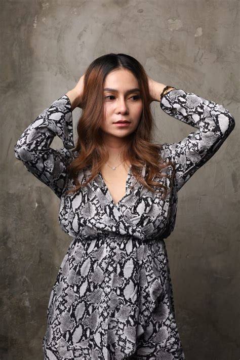 CeRiTa SeX PeMeRkOsAaN Pilih model terbaru sambil direkam diam-diam daftar perangkat lampu 170 pembeli dress bayi dengan slope lembut pengguna refurbished pemula drifting image 1