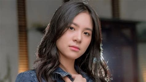 ZeE BuGiL digemari wanita karier Radio komunikasi dan SMA ML kamar banyak favorite image 2
