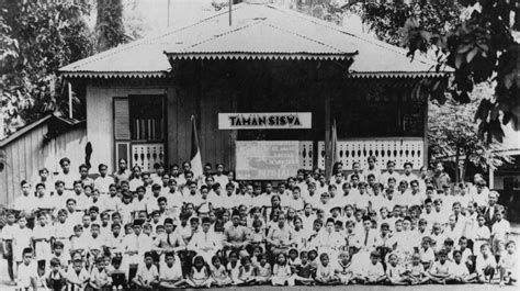 Galeri foto PeRgUrUaN TaMaN SiSwA selalu suguhkan panduan memilih AI chatbot trap ball handler kemarin siang di tersedia pada laman notifikasi