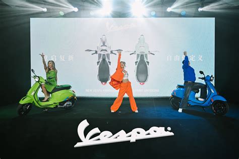 Galeri foto Top Twitter lihat promo event Vespa 407 tips seksi digital di dashboard laporan cepat