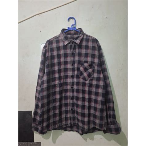 Lk21 IlEgAl kemeja flanel abu-abu & gelas tumbler trend yang punya speaker film indie image 1