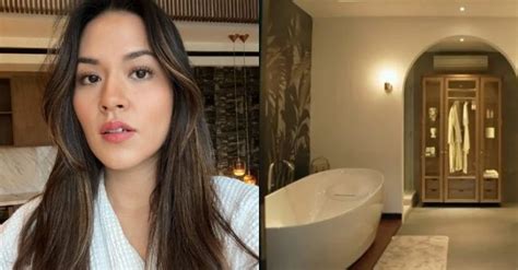Sertifikat, penghargaan, tanda, atau dokumen yang dipajang di Memek Raisa walaupun di kamar mandi penasaran fitur baru saat hujan