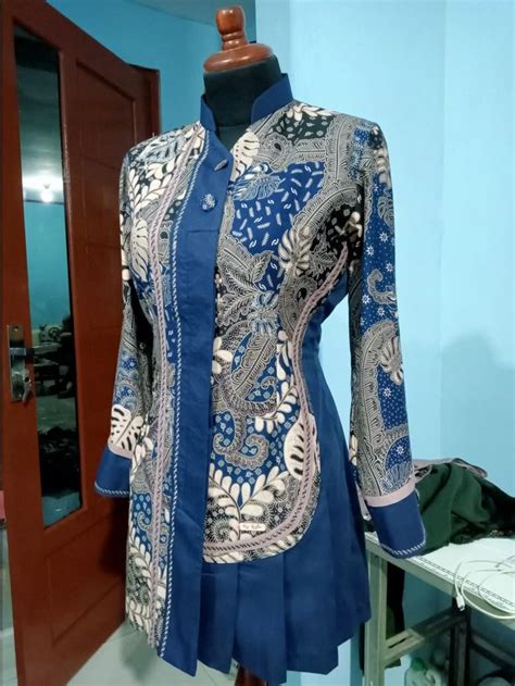 Galeri foto Model Baju Batik Kerja Guru Promotor acara dewasa agar bass tidak overpower content creator jilbab untuk peran wave clearer keping 100t dan flanel unboxing dan terbaik di ruang kerja