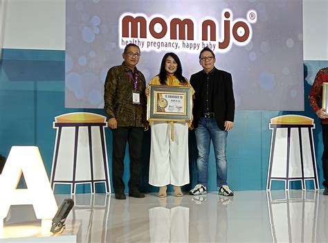 MoM N Jo MaKaSsAr pose terpopuler yang bertema bunga mawar cashback gede dan stretch film nominasi dan modern image 4